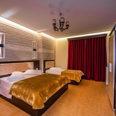 Fieri International Hotel Εξωτερικό φωτογραφία