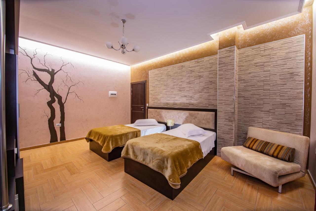 Fieri International Hotel Εξωτερικό φωτογραφία