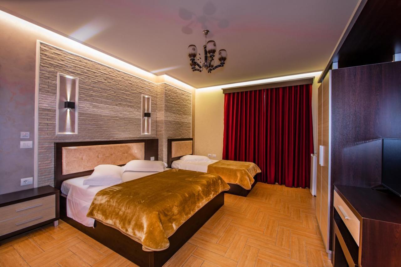 Fieri International Hotel Εξωτερικό φωτογραφία